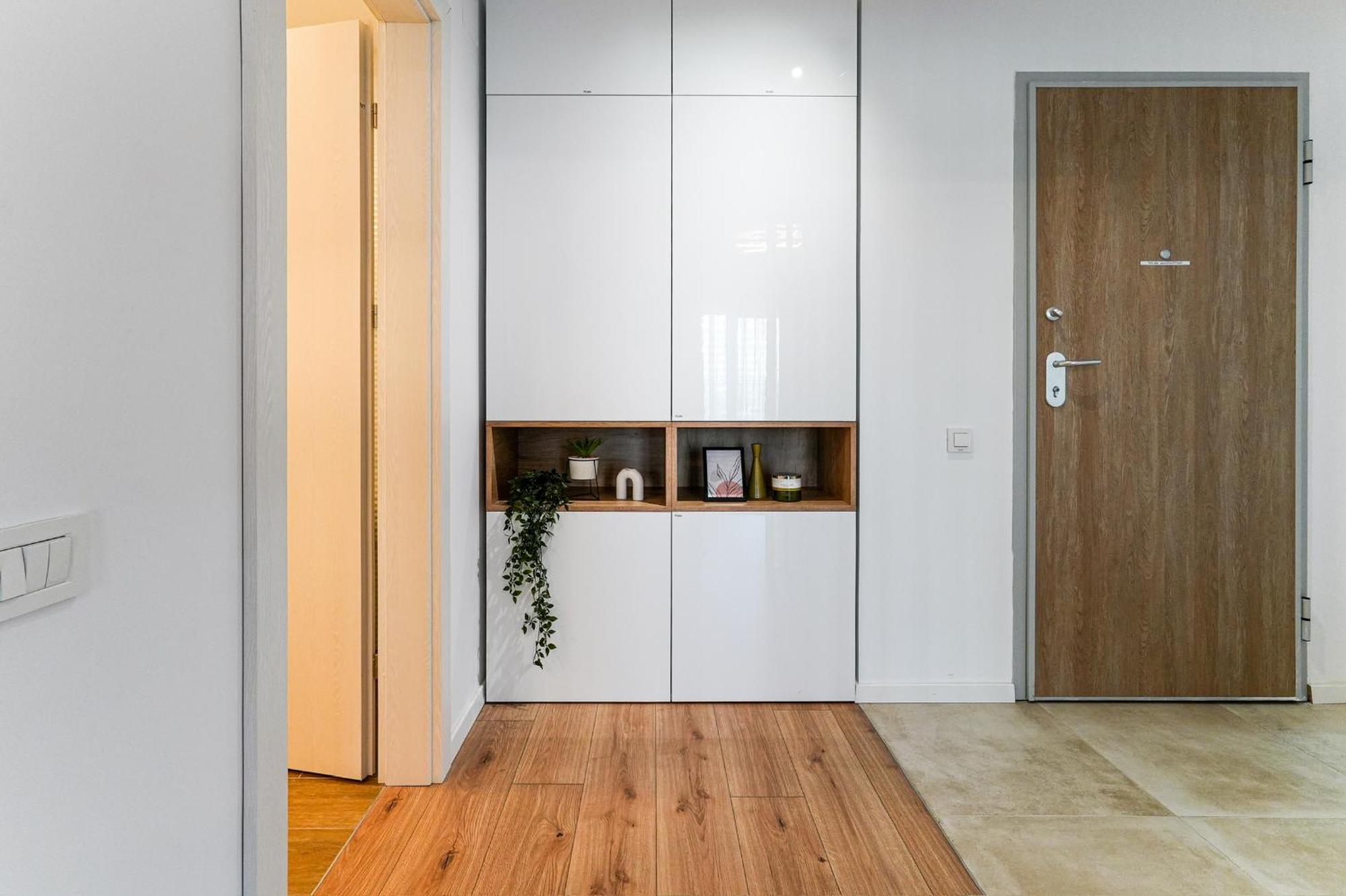 Sandra - Park-View Apt With Balcony & Parking Bucharest Exterior photo